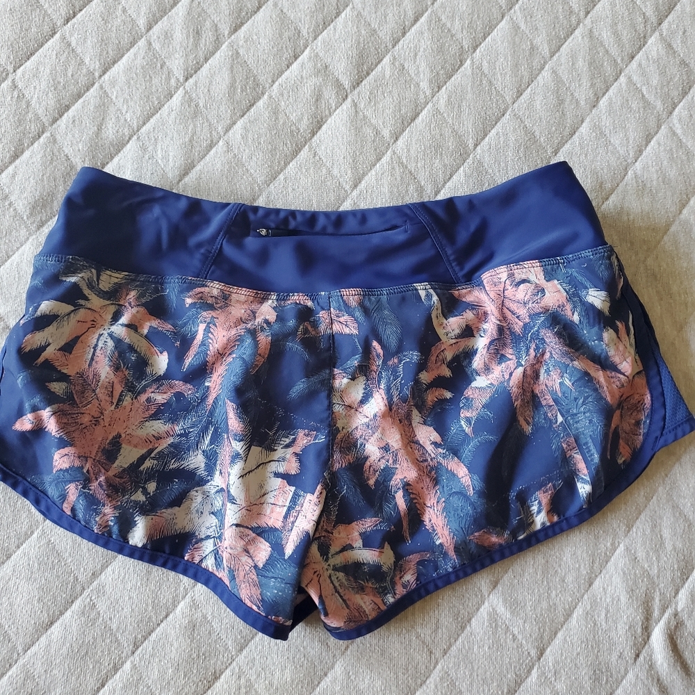 ⭐4/$20‎ Roxy Shorts Medium - Picture 4 of 8